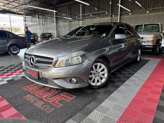 MERCEDES-BENZ A 200 1.6 TURBO STYLE 16V GASOLINA 4P AUTOMÁTICO MERCEDES-BENZ A 200 1.6 TURBO STYLE 16V GASOLINA 4P AUTOMÁTICO